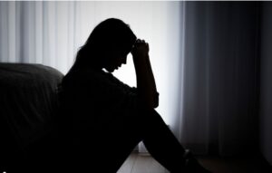 La dépression : un mal invisible qui ronge les femmes - Mousso