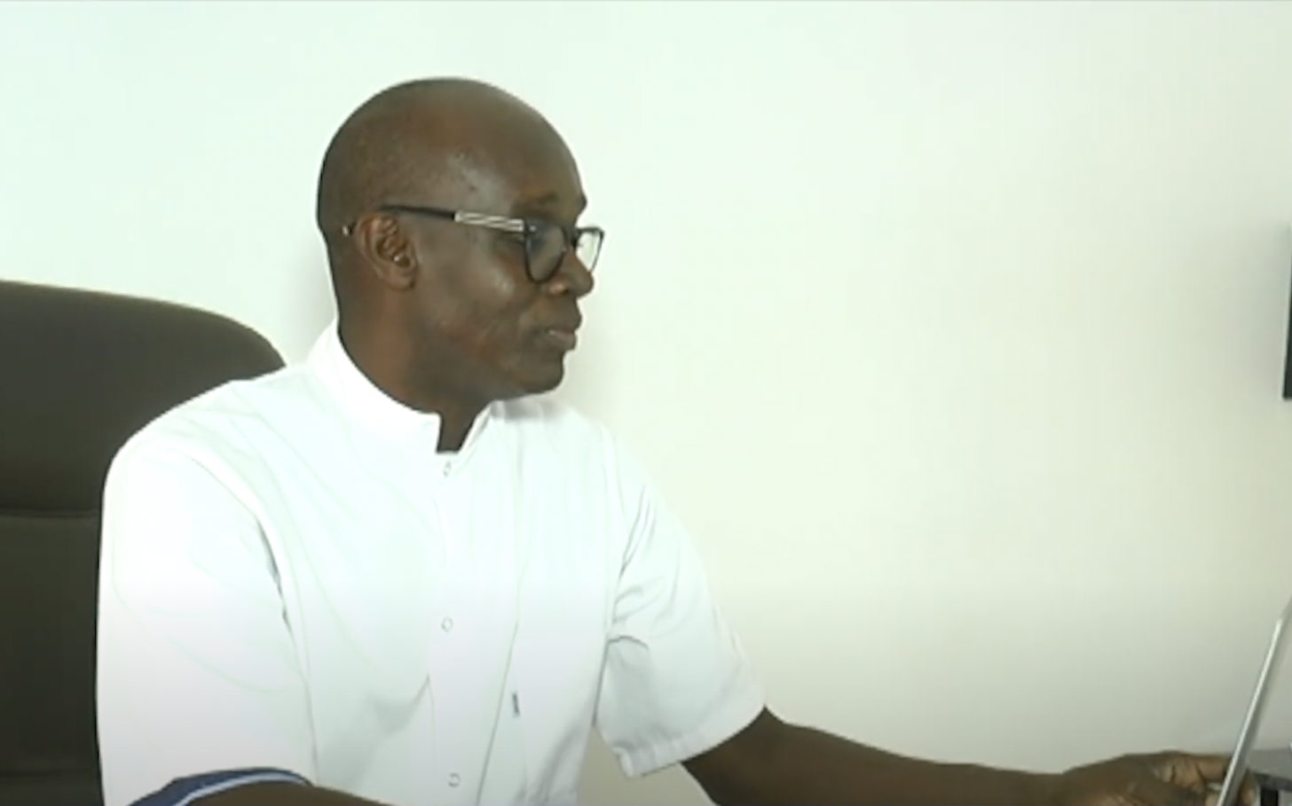 Calcul rénal, "une pierre au rein" - Mousso