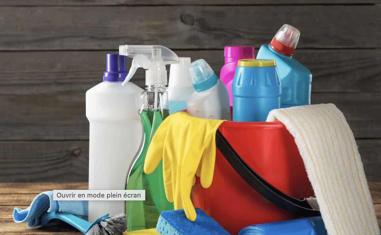 Encens, eau de javel et détergents : ces produits ménagers qui empoisonnent les maisons - Mousso