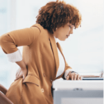 Lombalgie : une douleur chronique dans le bas du dos qui touche plus les femmes - Mousso