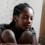 Seins et puberté : comment bien accompagner les adolescentes ? - Mousso