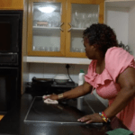 Dépendance aux aides domestiques : un risque nécessaire - Mousso