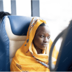 À l’arrière, mesdames ! - Mousso