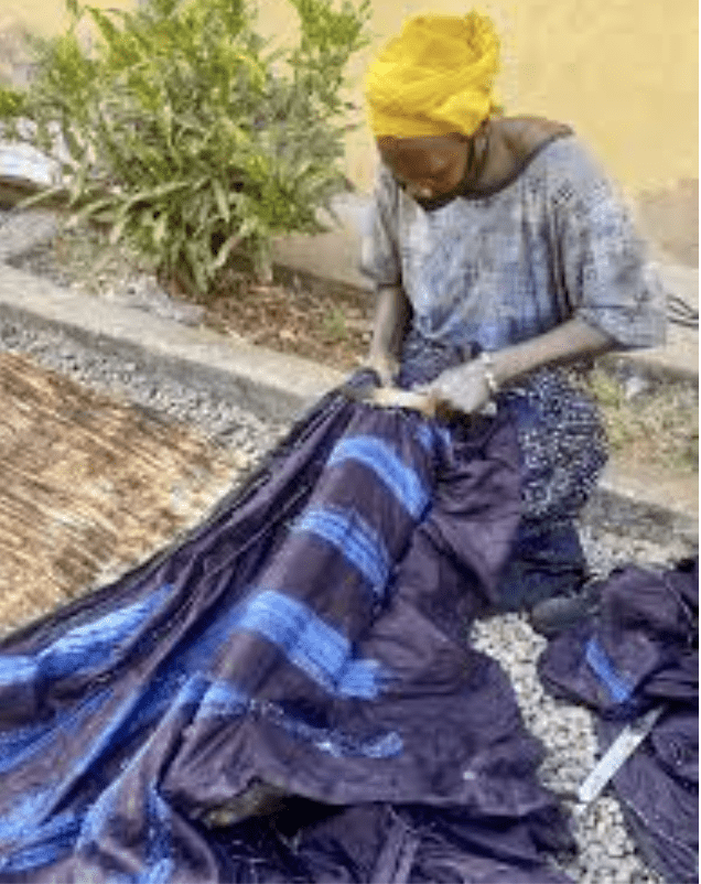Les teinturières de Ziguinchor : entre labeur et résilience - Mousso