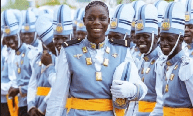 L'excellence au féminin : Fatimata Ndiaye sacrée majore de la 44e promotion de l'ENOA - Mousso